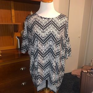 LuLaRoe Irma size XS